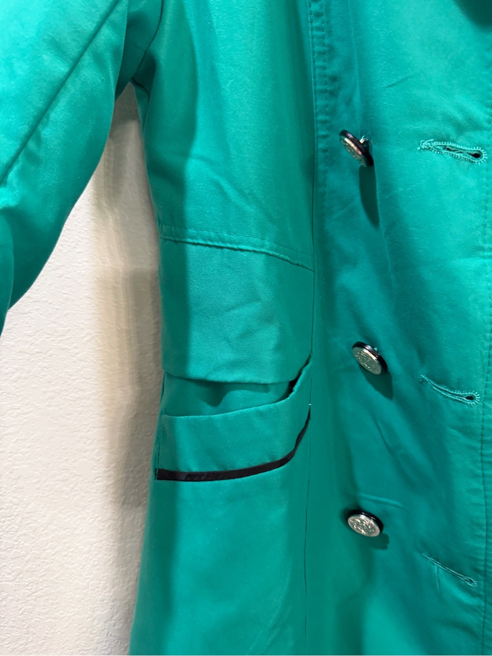 Size 2. Green Double-Breasted Trench Coat. Navy accented pockets. Silver buttons - Picture 5 of 13